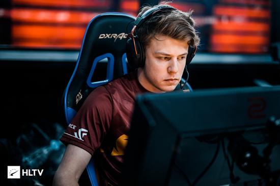 Falcons - ZywOo在2025年电子竞技世界杯中的热门之一