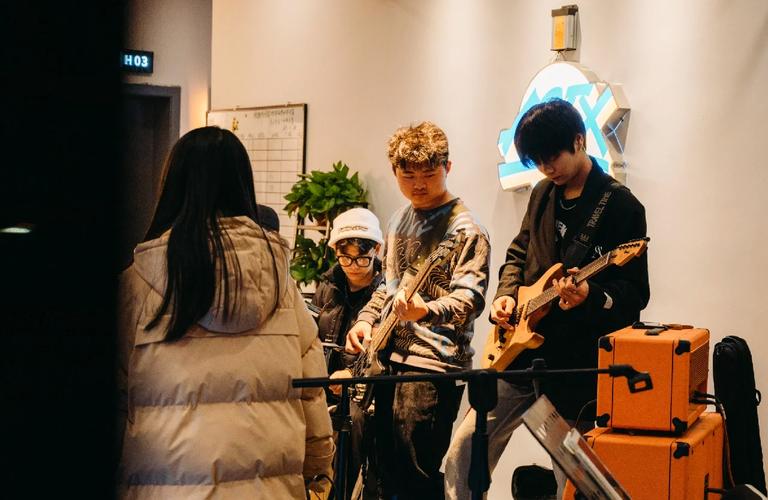 LCK季后赛第二轮：GEN主动选择DK作为对手，HLE将对阵T1