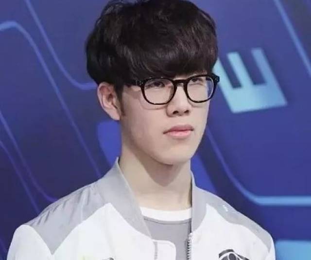 “Fever”箱子中的错误在 CS2 ：稀有刀具变得过于容易获得
