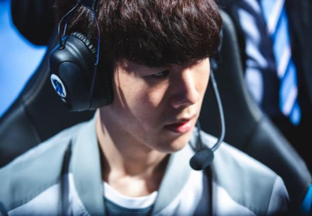 Snax可加入NaVi接替Boombl4？